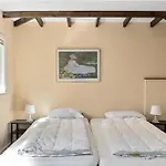 Swedish Timber House Overlooking Arreso בית נופש