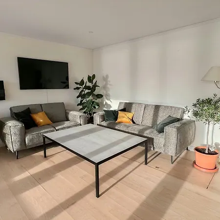 Dom wakacyjny Swedish Timber House Overlooking Arreso Helsinge