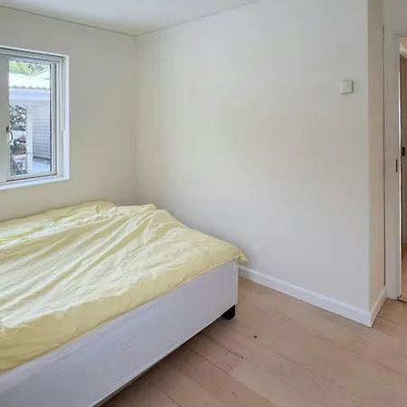 Dom wakacyjny Swedish Timber House Overlooking Arreso